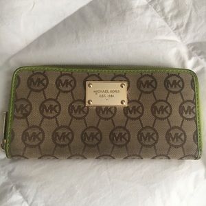 Michael Kors zip up wallet